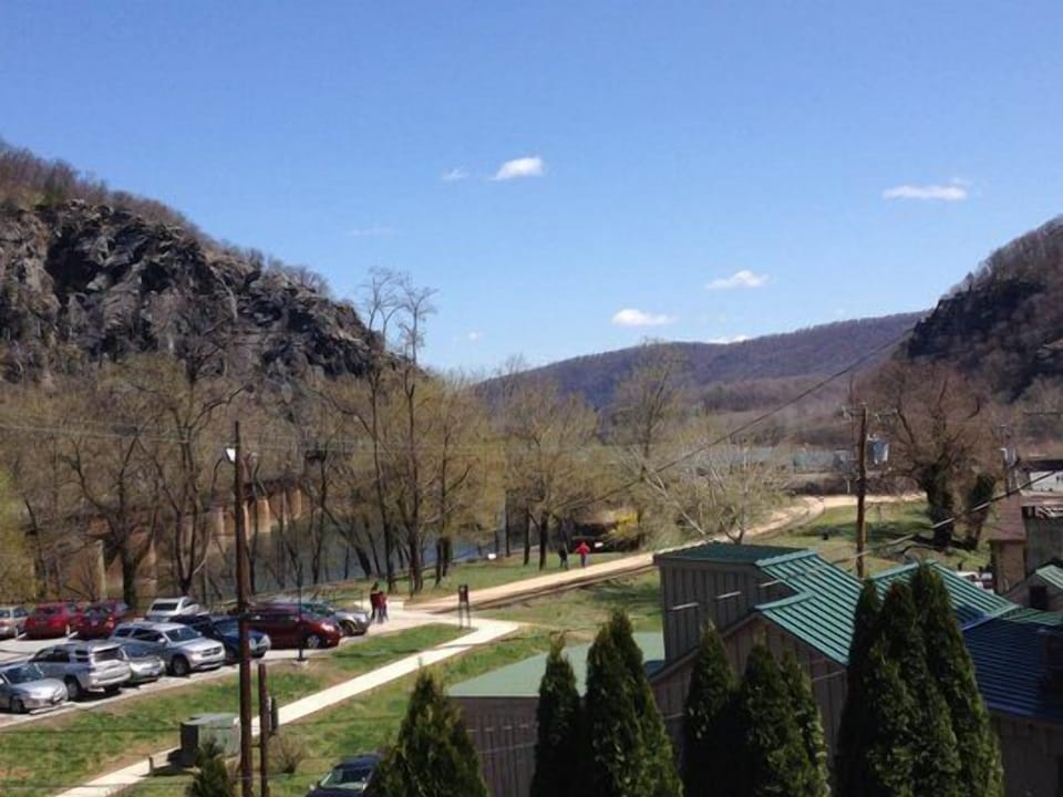 View towards the gap in Winter.