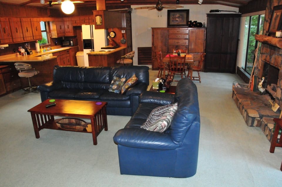 Great Room with Leather couches, 45 LED TV and home theater with Blu-ray.