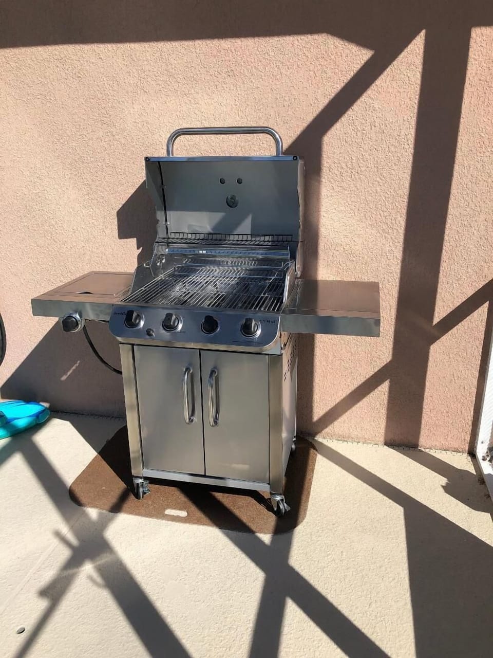 Brand new stainless steel bbq grill December 2018