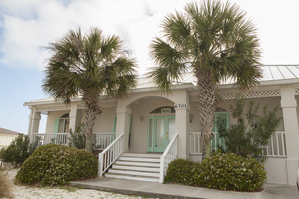 6701 Gulf Drive