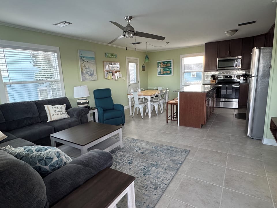 Living room, kitchen and dinning area