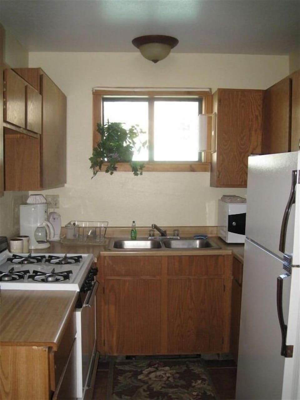 Full Kitchen with Royal Doulton dishes