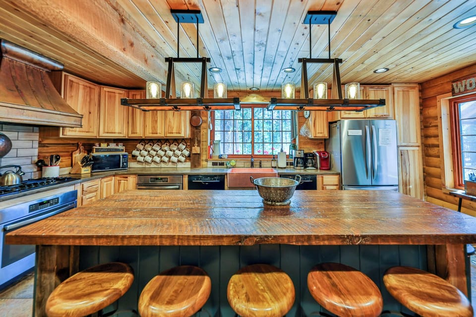 9ft island in the main kitchen is a great family hangout spot