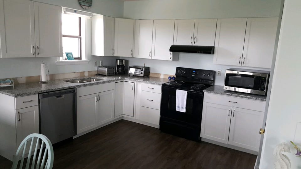  kitchen has everything you could need or want for cooking and serving meals