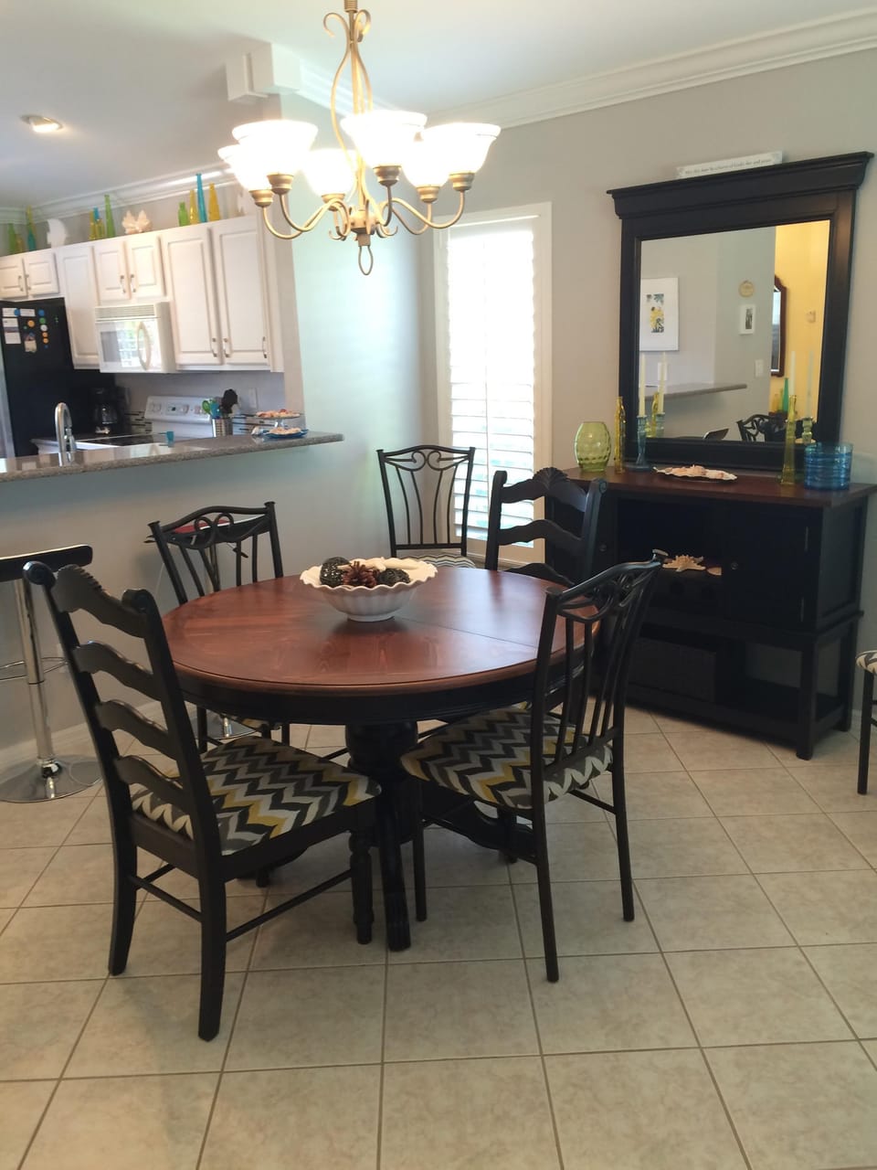 Dining area with table that expand to seat 6. 
