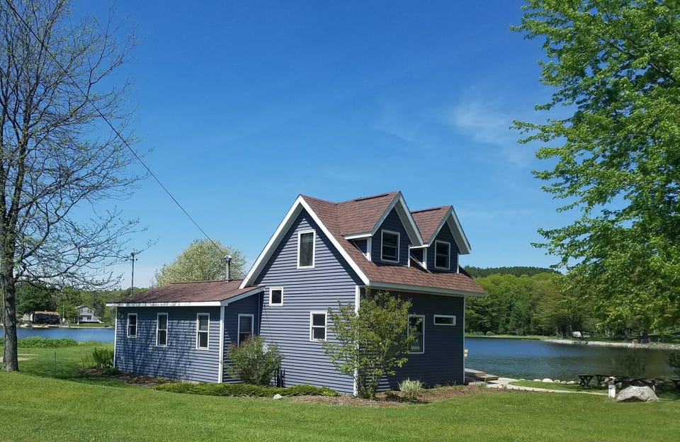 Welcome to Stone Ledge Lake!