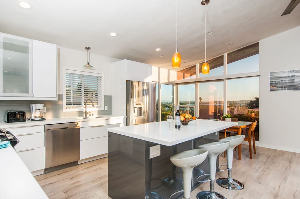 Kitchen with island