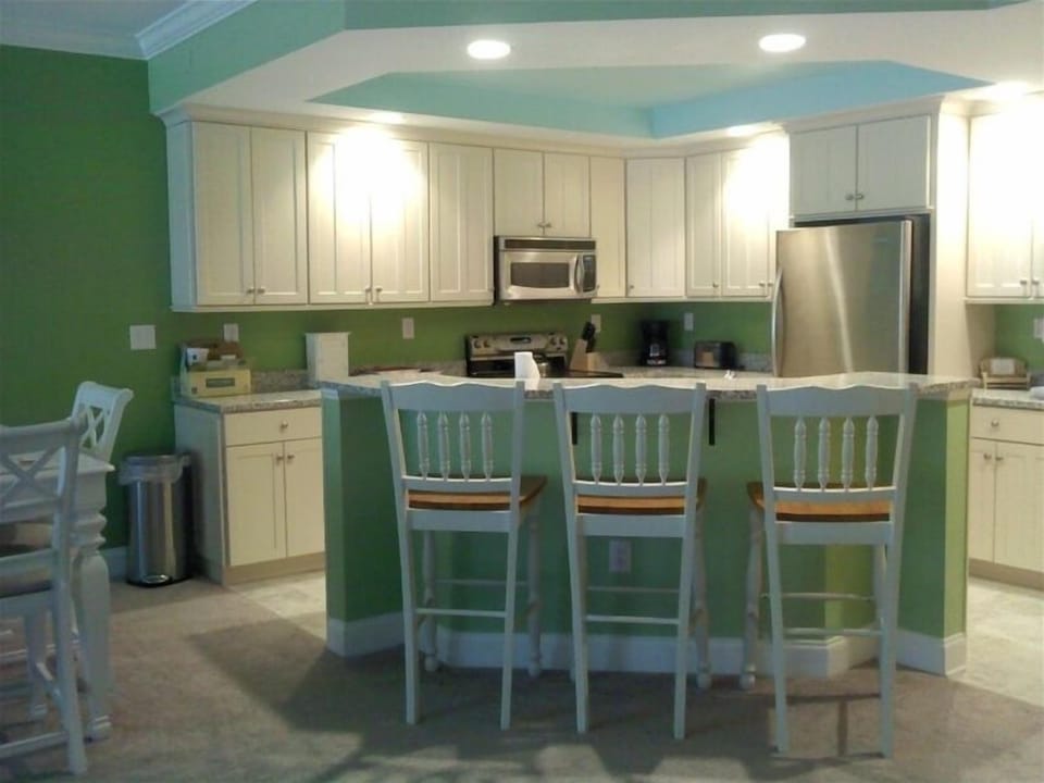 Kitchen (granite counter tops & custom cabinets)