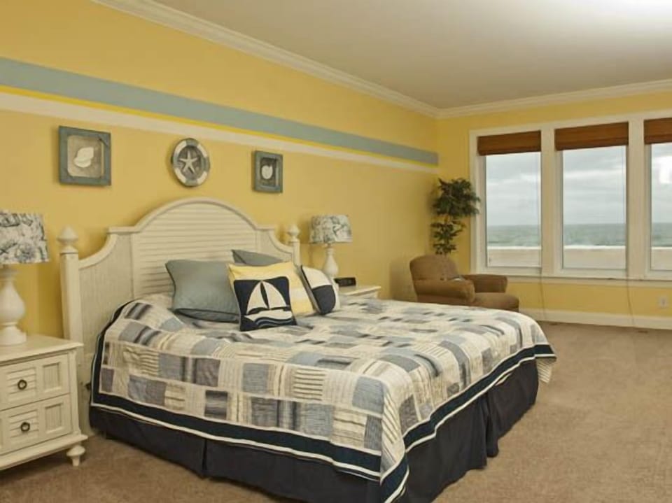 Master bedroom oceanview