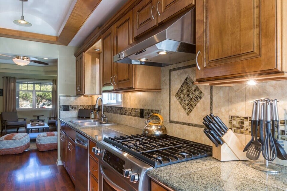 Gourmet Kitchen