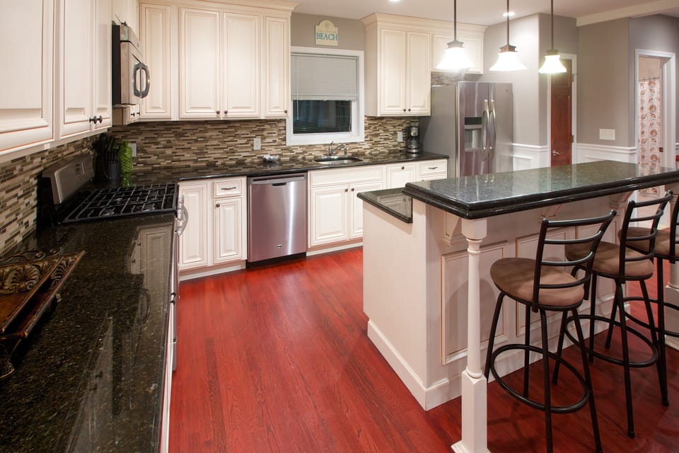 Large kitchen with center island 