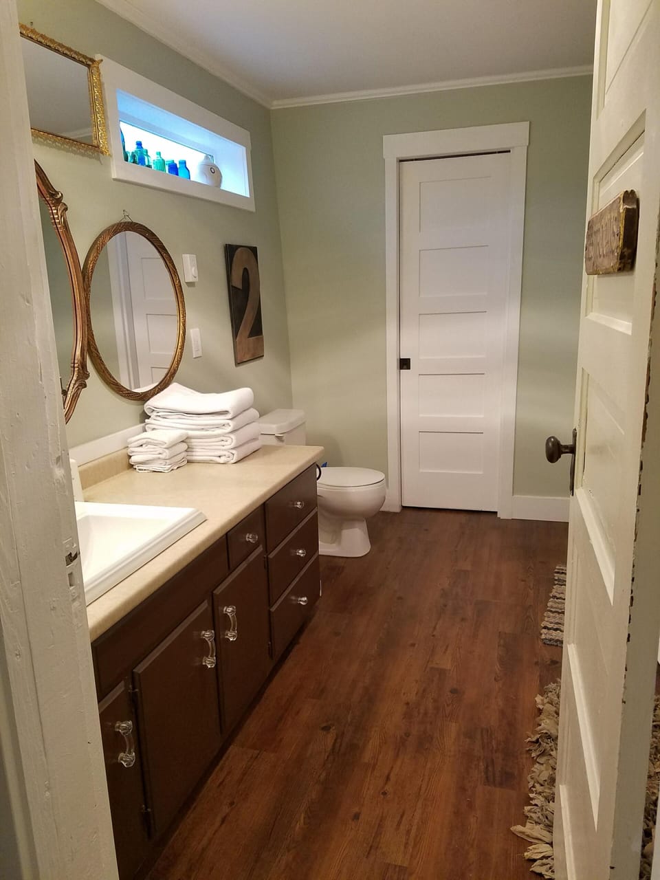 main floor full bathroom
