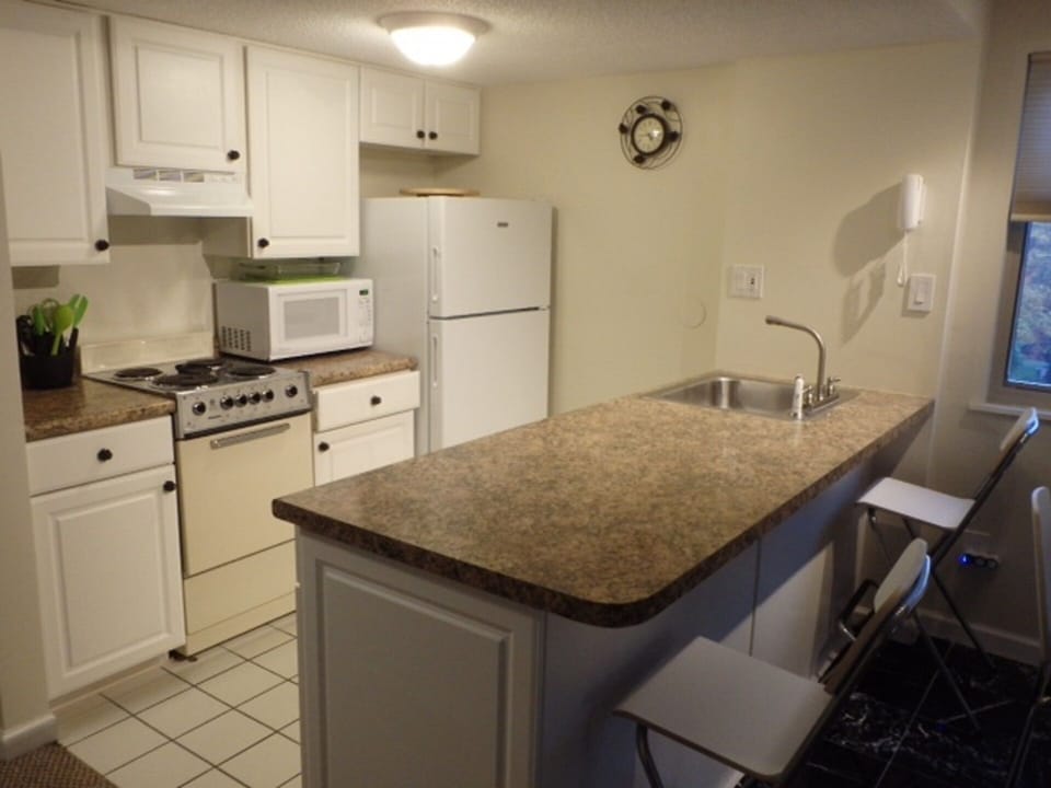  Seating for two at counter. 