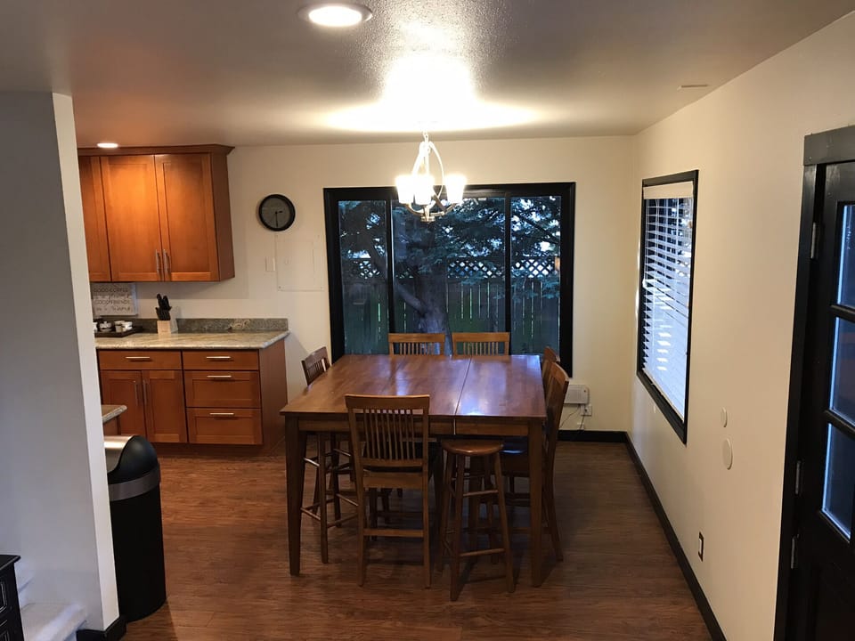 Large kitchen table, great for groups or families!