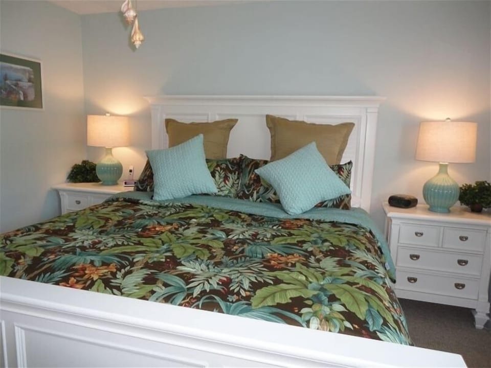 Bedroom Kingsize on Anna Maria Island Holmes Beach Florida