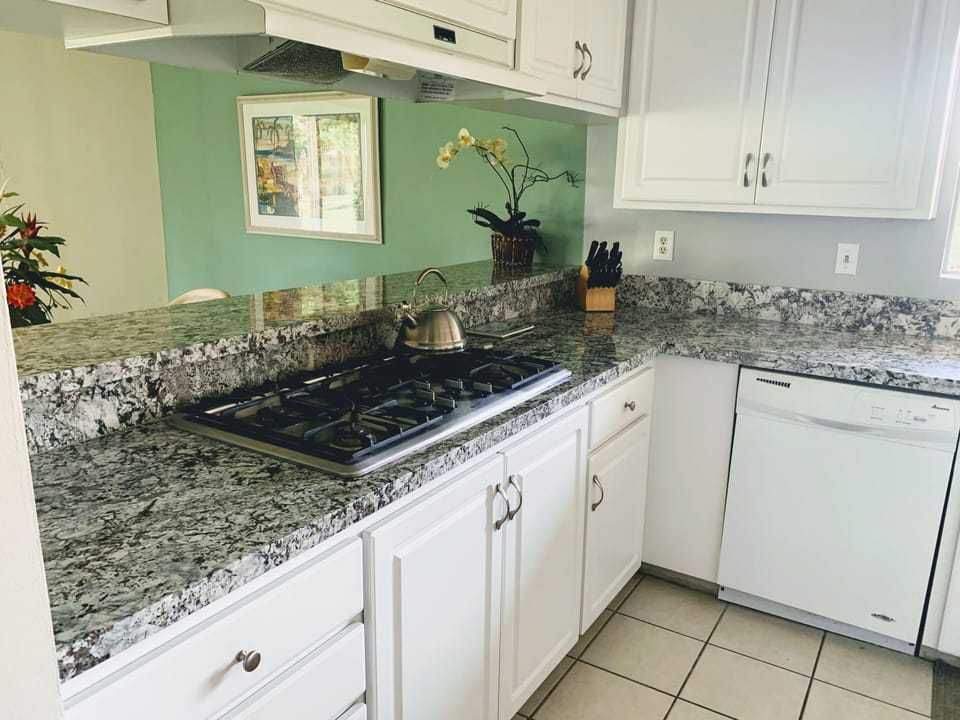 Recently renovated fully-stocked kitchen. 