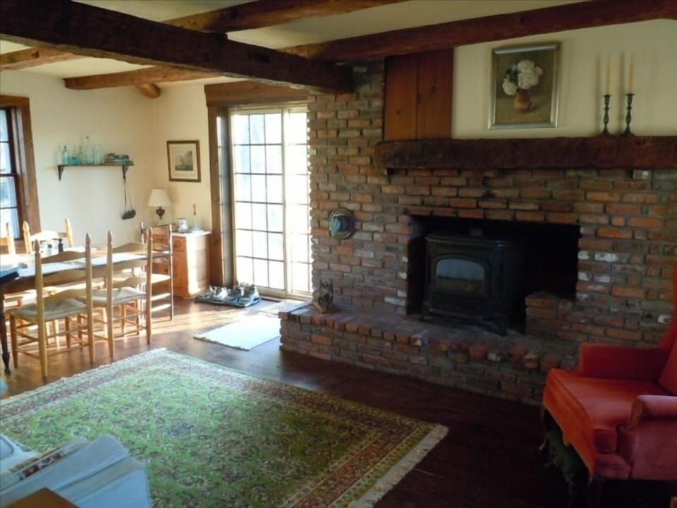 Living/Dining room with gas stove