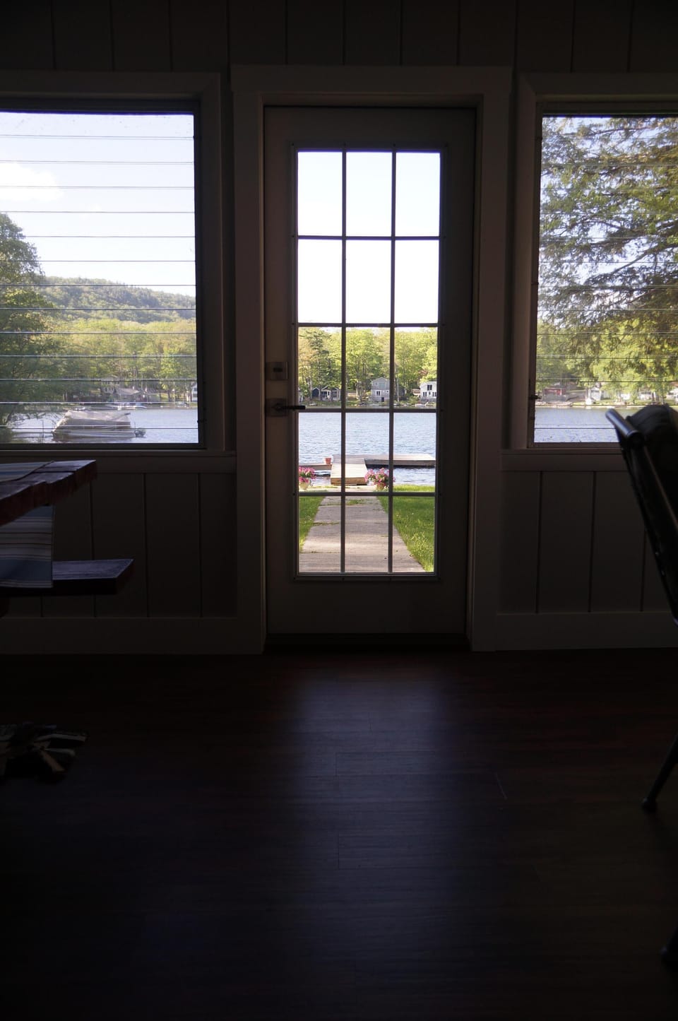 You can see the beautiful water from inside