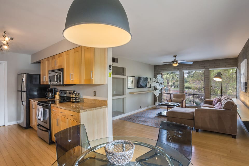 Overall living and dining