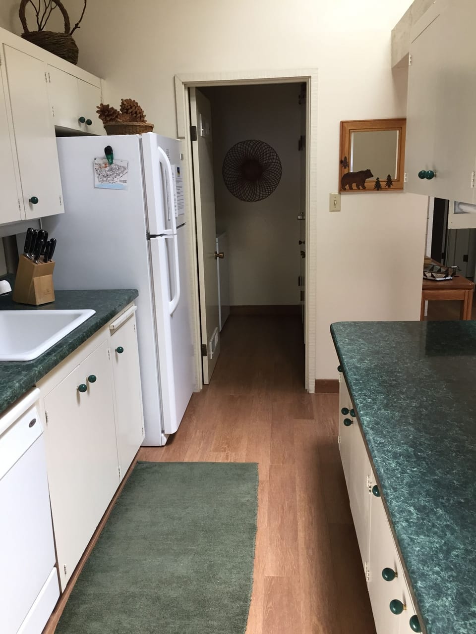 kitchen & laundry