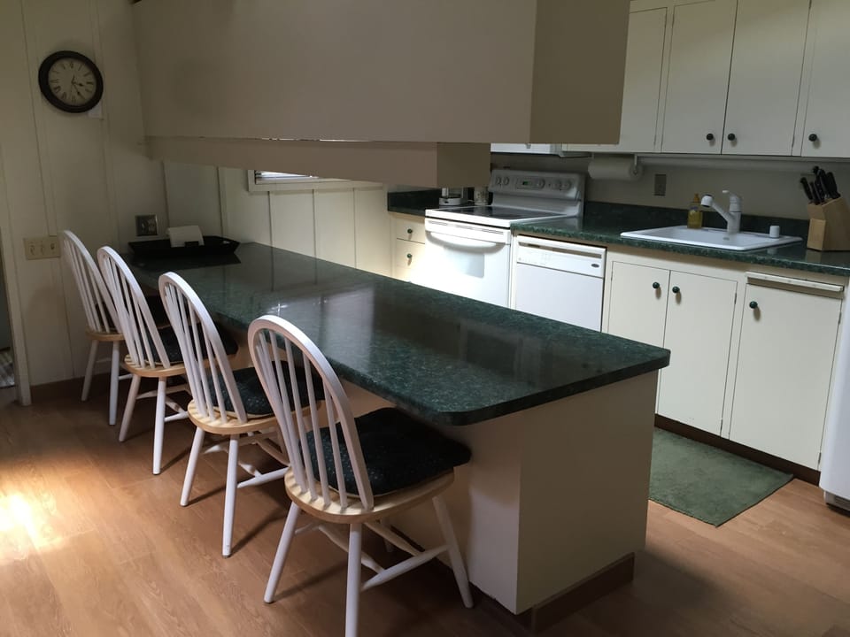 kitchen counter seating