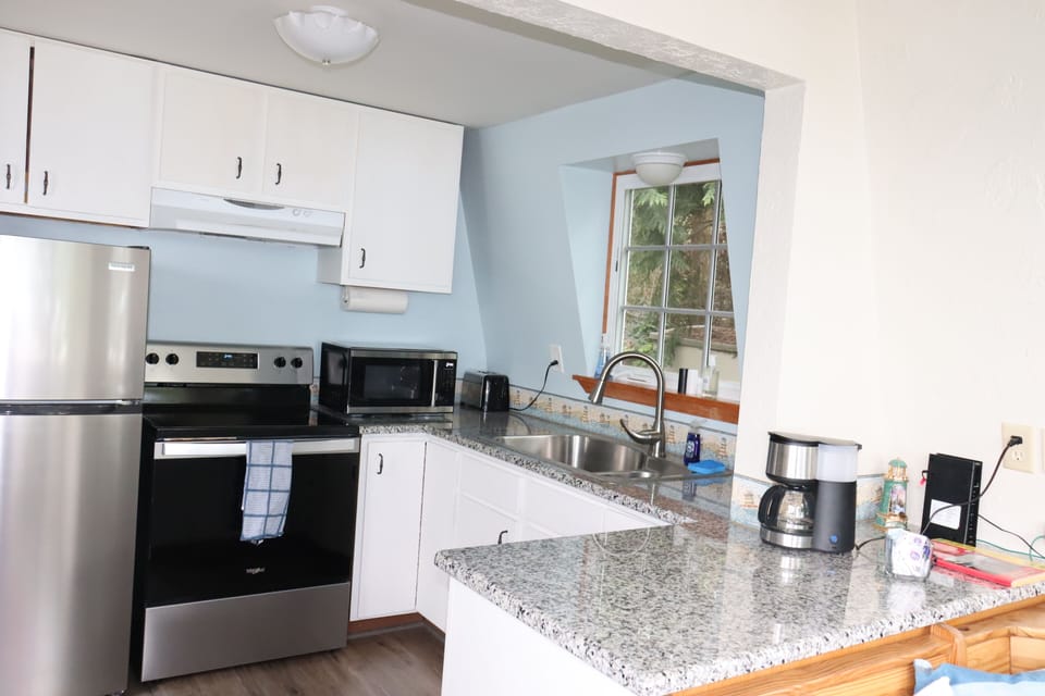 Recently upgraded new appliances