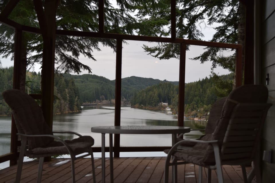 lower deck is mostly dry in the winter