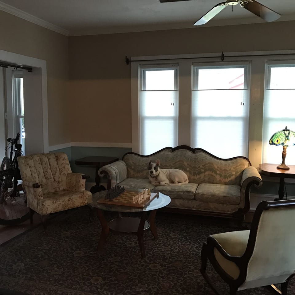 Spacious Den for Games and TV.



Spacious den. Great for games or watching TV.
