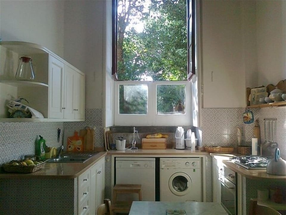 ground floor kichen
