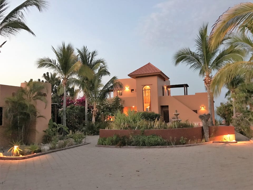 Casa De Amigos