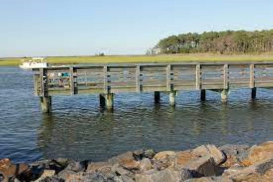 Masseys Landing public free fishing pier