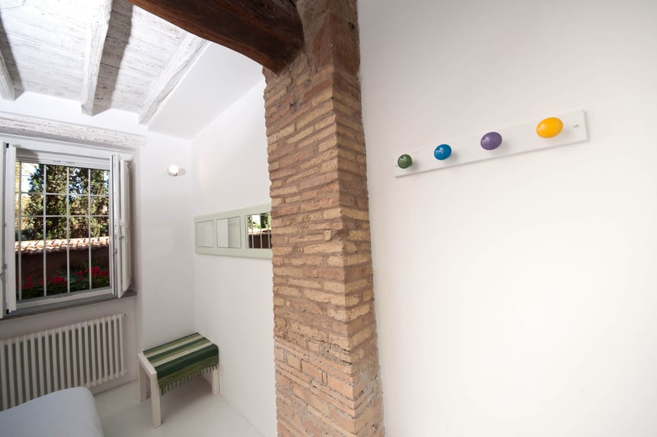 details of bedroom with double bed (OR TWO SINGLE BEDS)