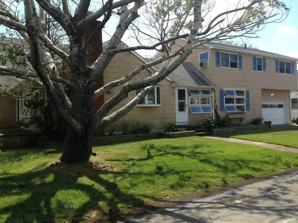 Essex Avenue view and main entrance door.