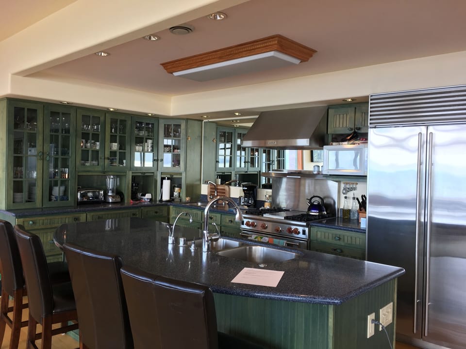 Gourmet kitchen