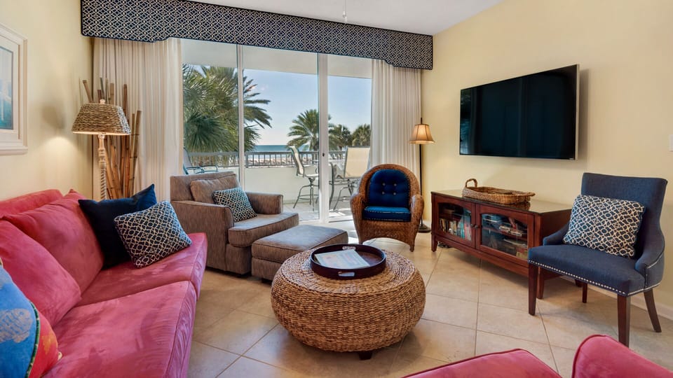 Living area with comfortable seating to enjoy the view!