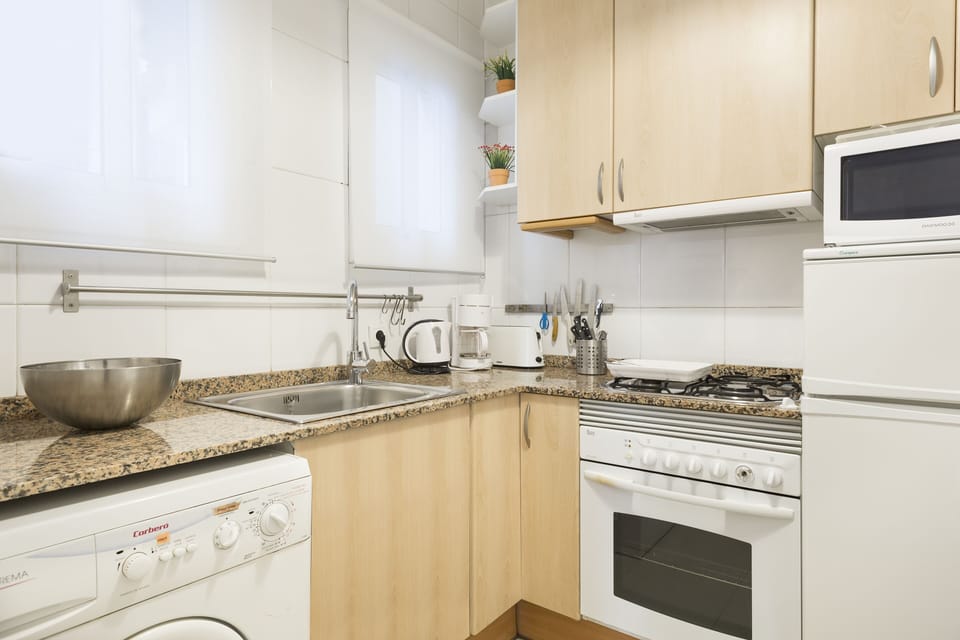 Complete kitchen