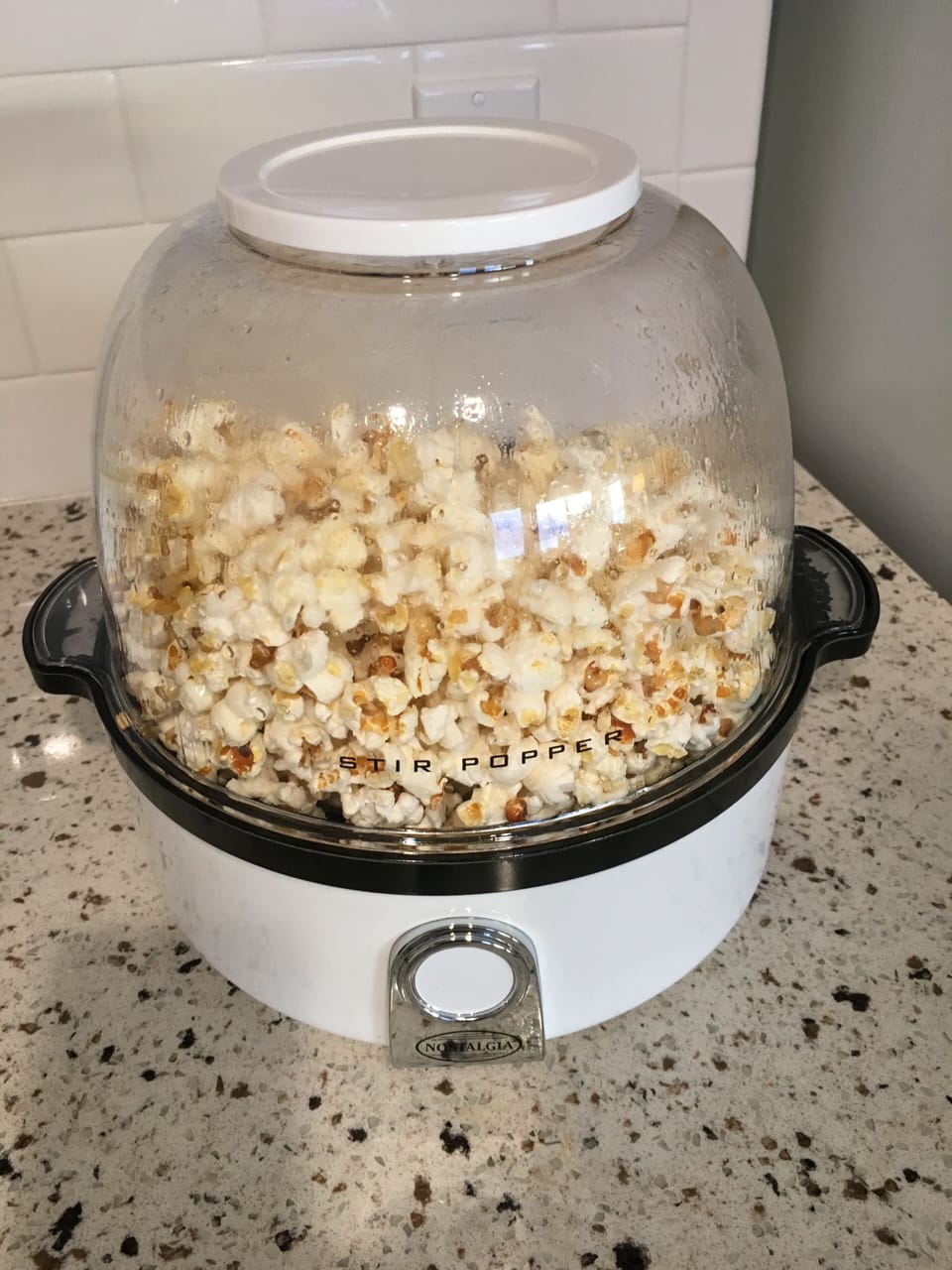 Popcorn maker