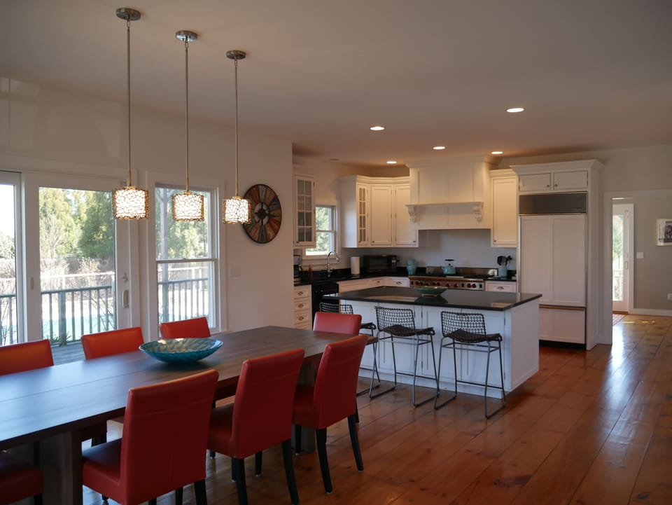Dining area, kitchen and breakfast bar