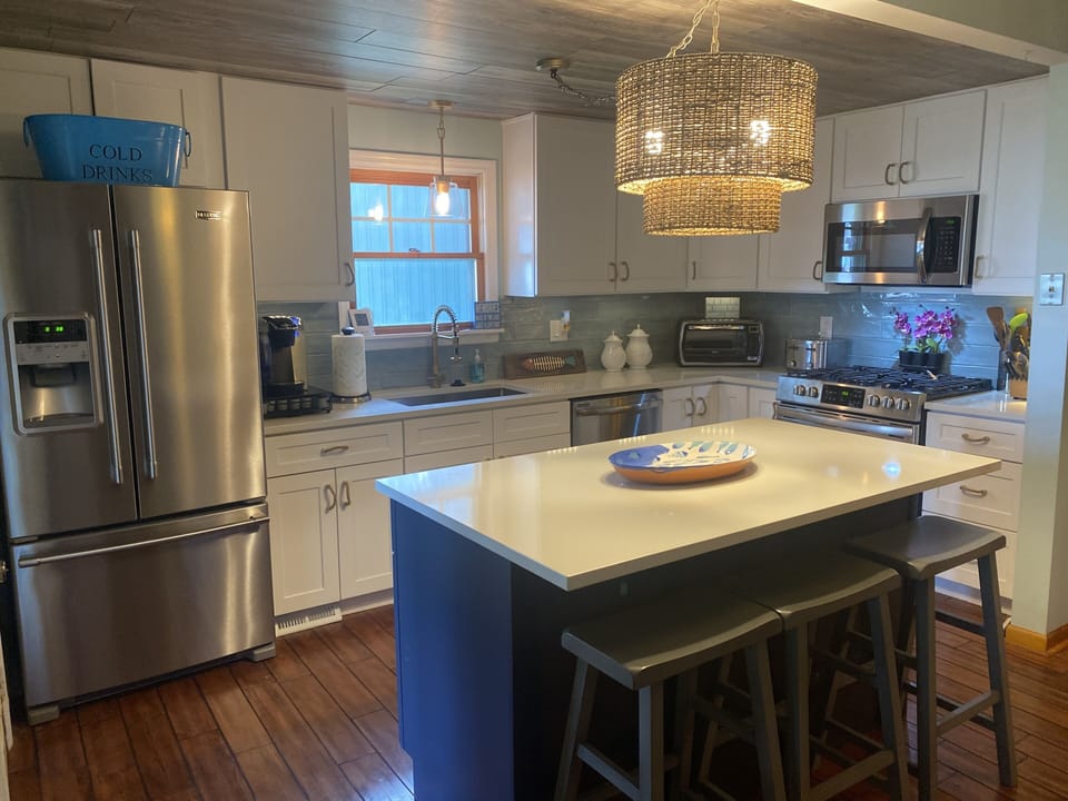 Newly renovated kitchen with all utensils