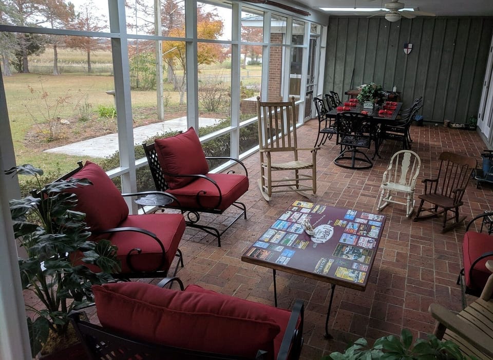 400 sq feet screened in porch
