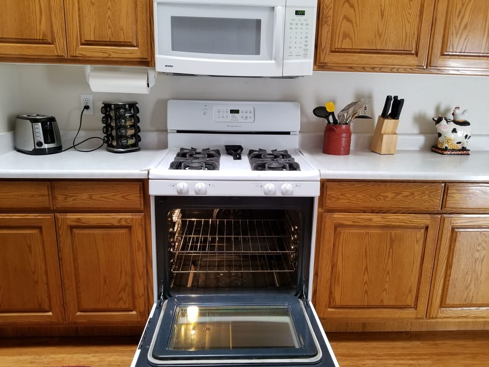 Convection Stove, 1200 Watt Microwave