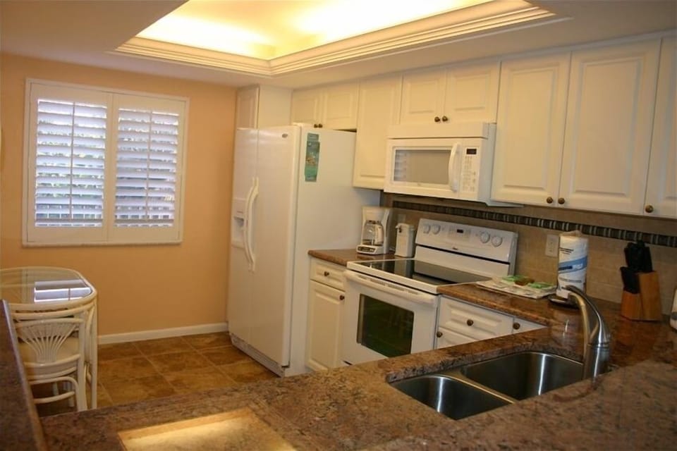 Updated Kitchen. New Everything !