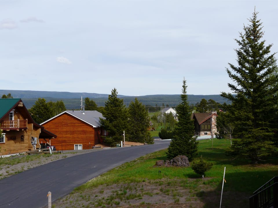 Gateway to Yellowstone is located in a beautiful golf resort w/ wonderful views
