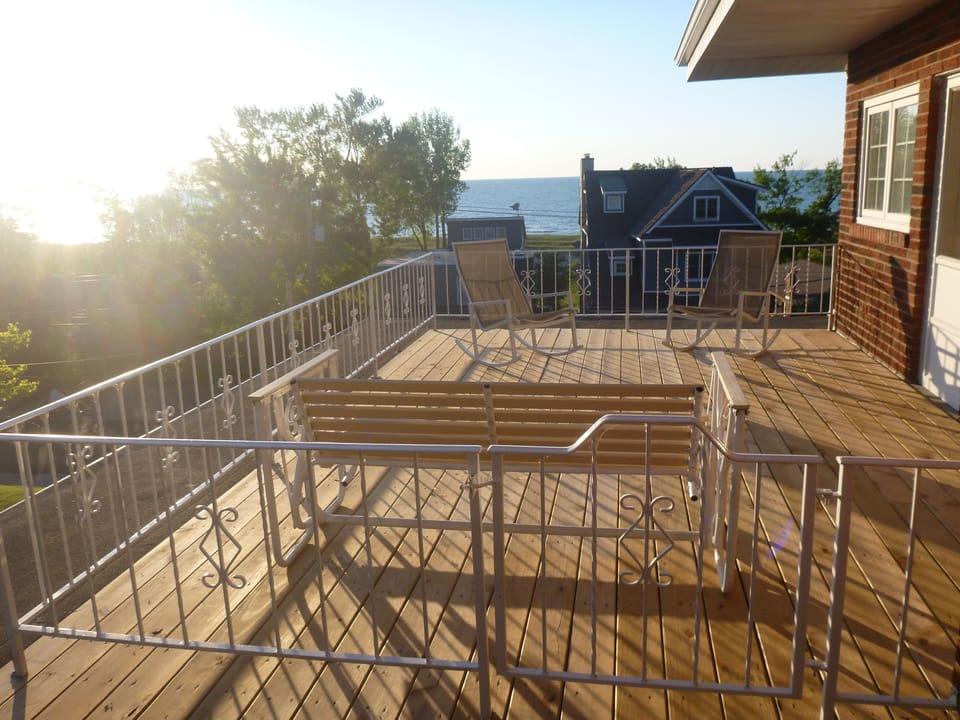 2nd floor rooftop deck