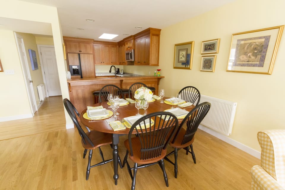 Dining for 6 guests