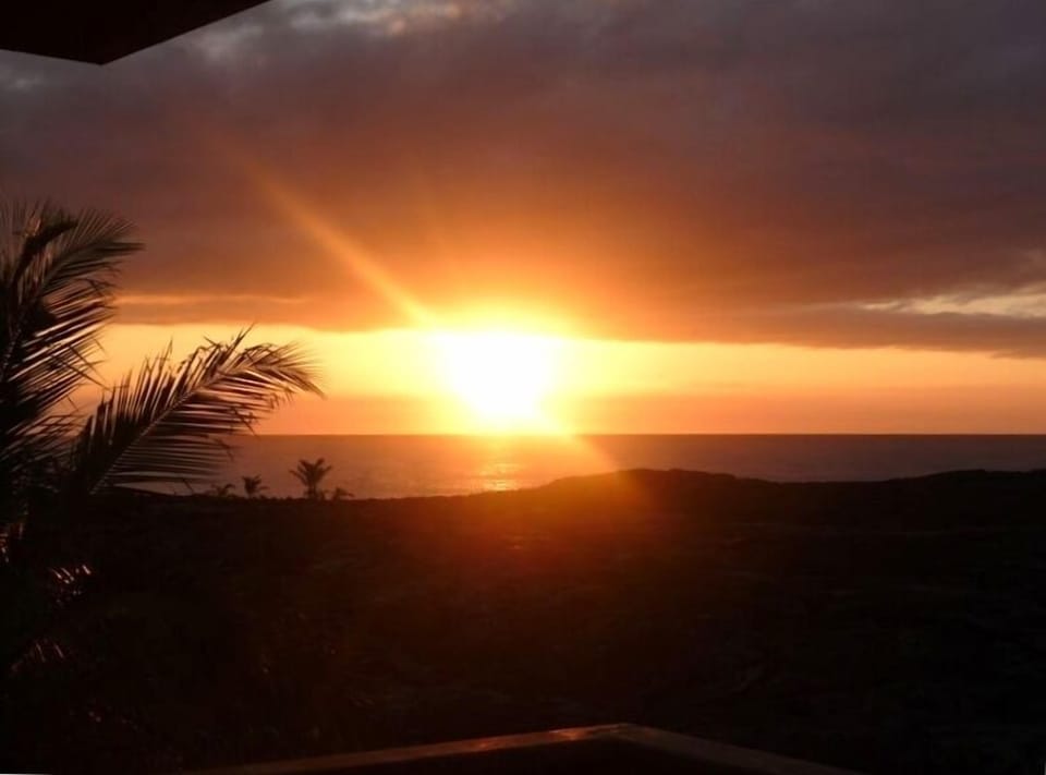 Stunning Sunrises from the lanai offer the perfect Solar gazing opportunities.