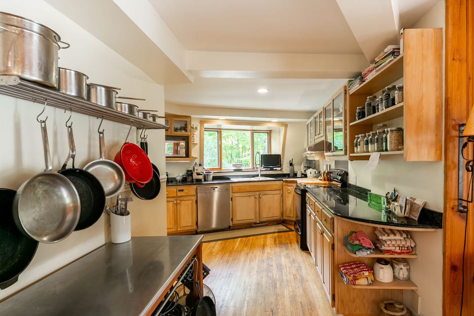 Well equipped kitchen.