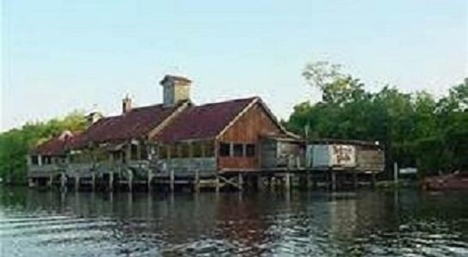 Nearby Tin Lizzy's on the Tickfaw River