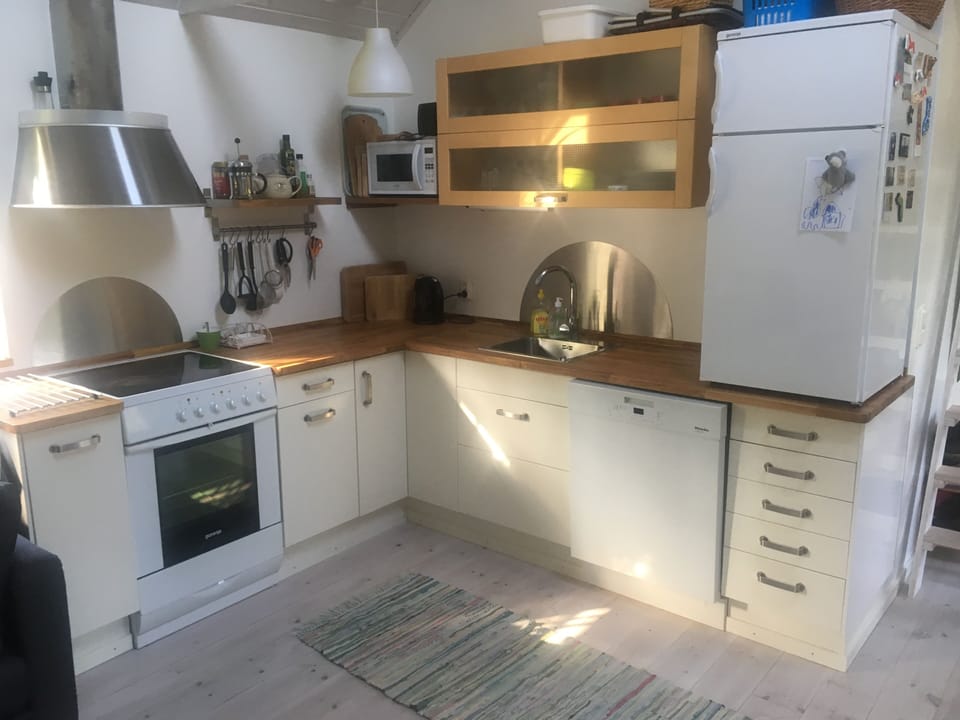 Kitchen. Renovated in May 2018. 