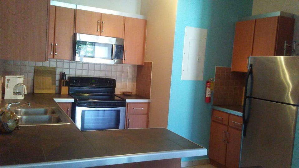 Full size kitchen fully equipped